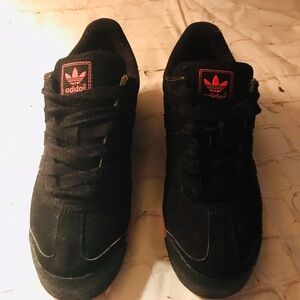 Adidas Samoas Woman’s 8 gently used.